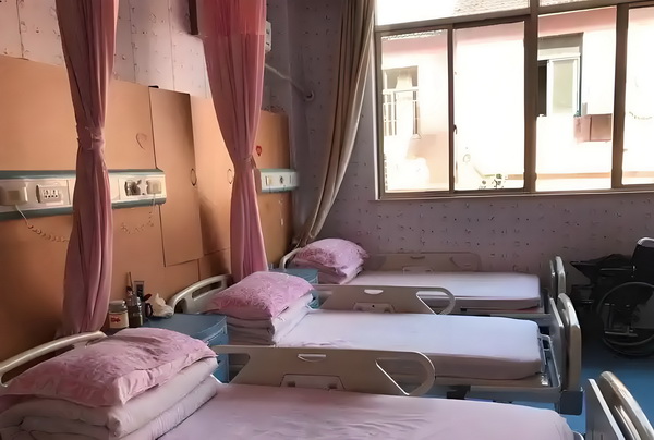 本科生深圳入户_女人老了，走不动了，这2件事最好守口如瓶，这才是真聪明 的水每周程疗康复课三次