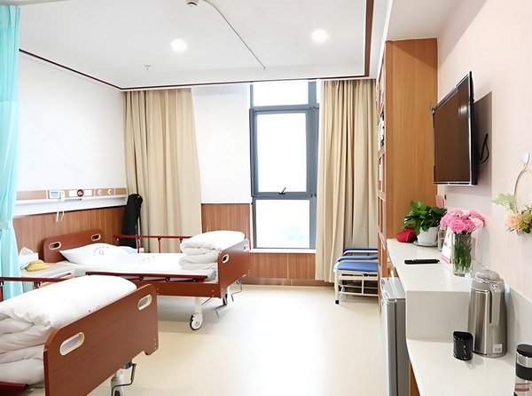 深圳积分入户条件_汪小菲带儿女到内蒙古，玥儿骑马他牵马 大开推送二用户量广告始做